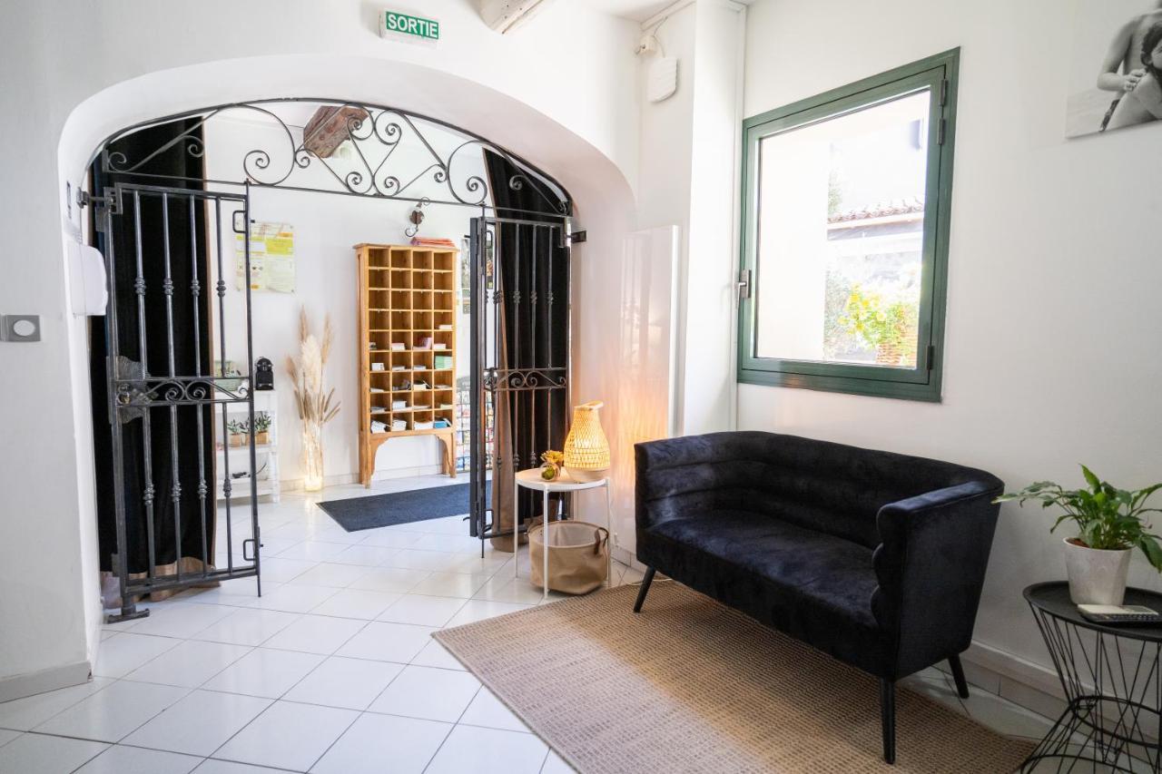 Logis Hotel La Feniere La Bouilladisse Luaran gambar