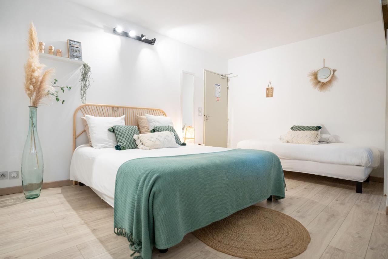 Logis Hotel La Feniere La Bouilladisse Luaran gambar