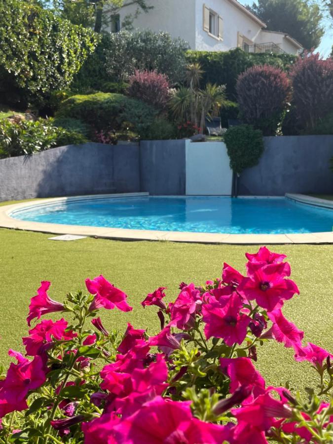 Logis Hotel La Feniere La Bouilladisse Luaran gambar