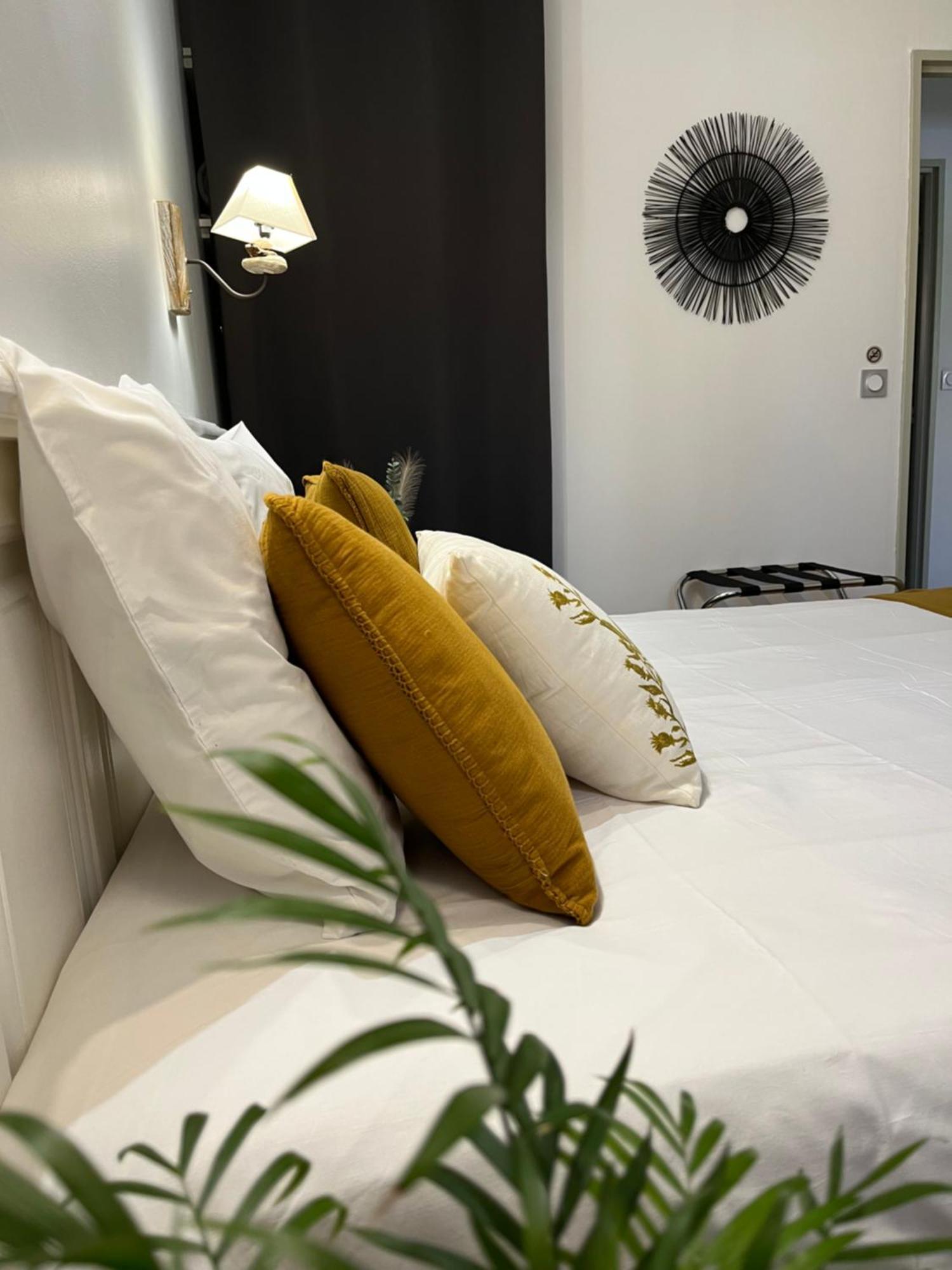 Logis Hotel La Feniere La Bouilladisse Luaran gambar